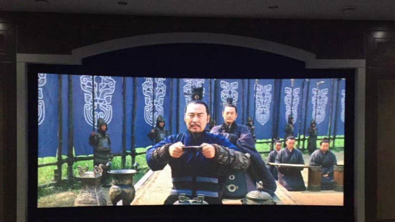 私人家庭影院幕布安装有很多种，哪种更匹配？【南京尊龙凯时音响】